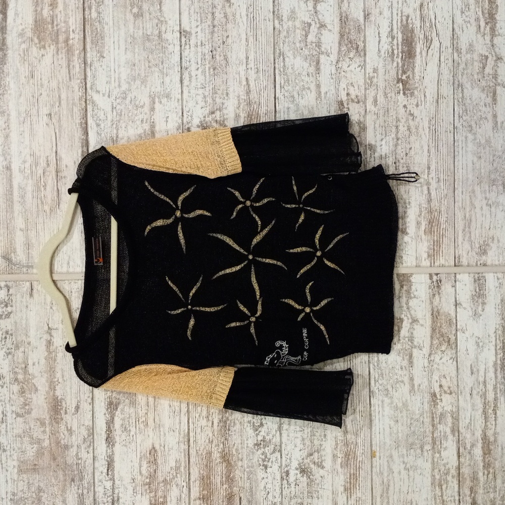 Black/tan sweater